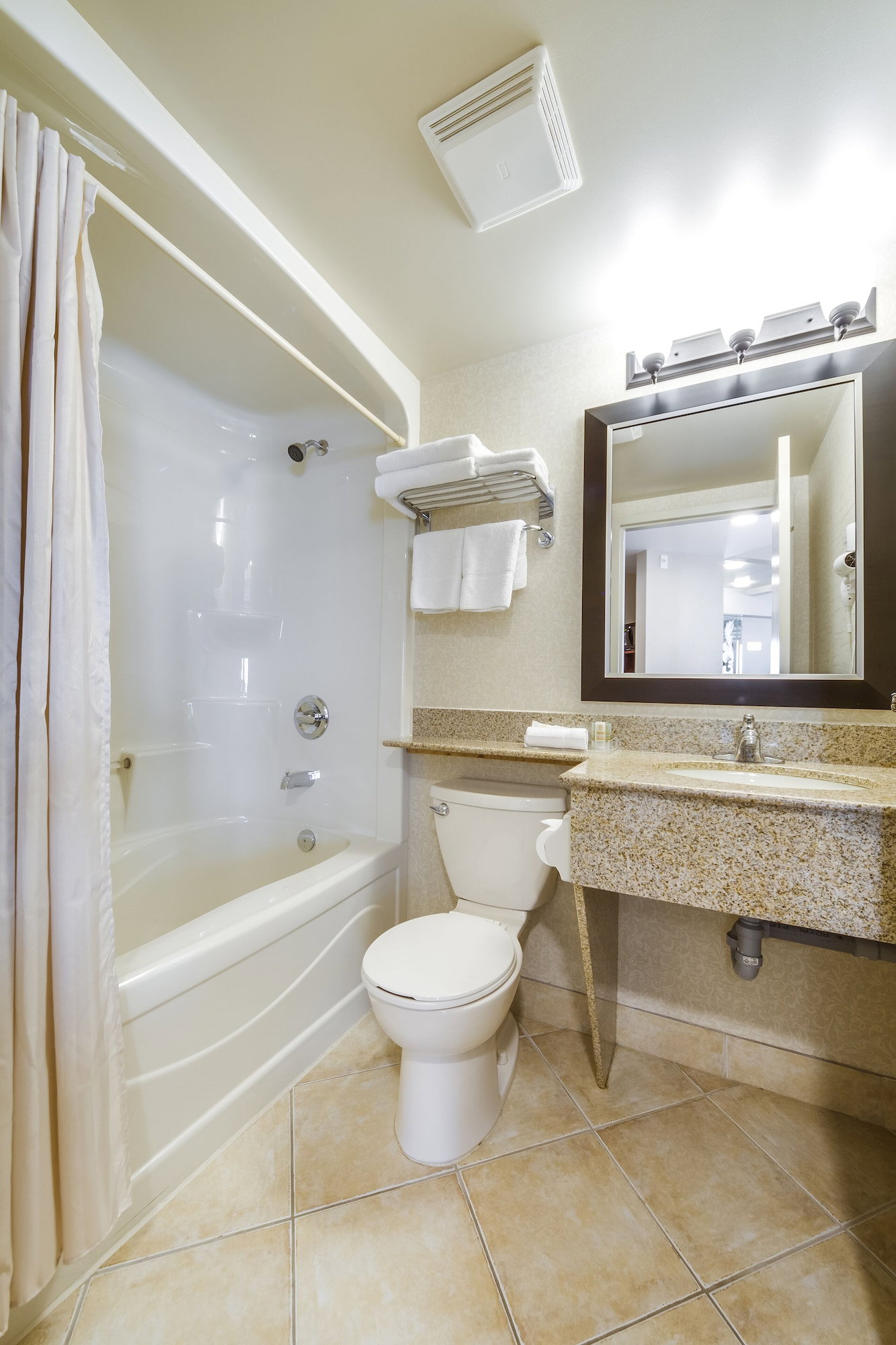 Hotel Monte Carlo Inn And Suites Downtown Markham
