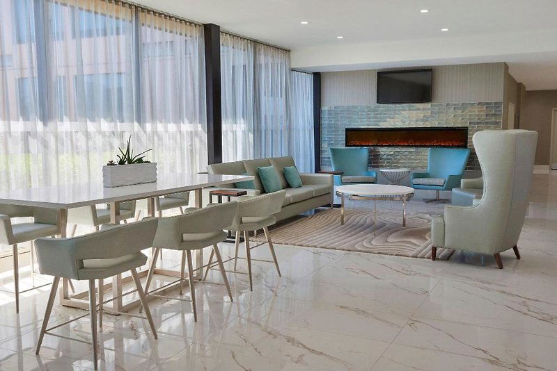 Hotel Element Toronto Airport