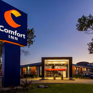 Hotel Comfort Inn South cazare Brossard
