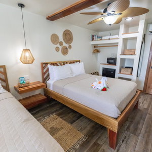Hotel Ocean Tide Beach Resort cazare San Pedro