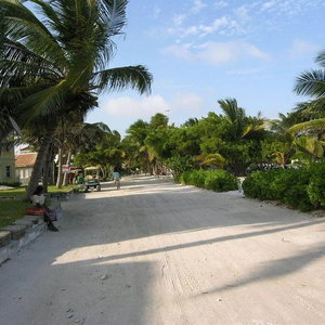 Hotel Seven Seas Resort cazare San Pedro