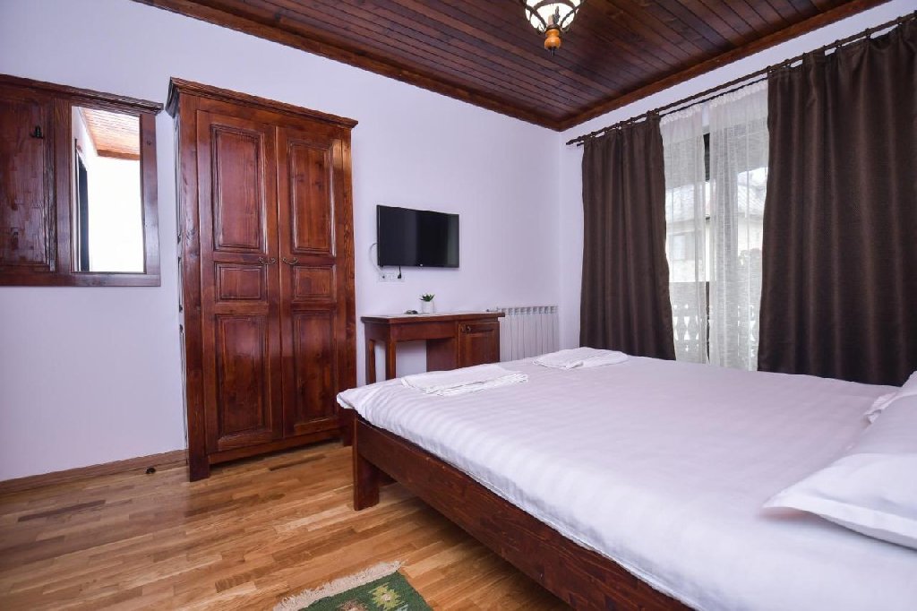 Hotel Pensiunea Piatra Soimului Cms
