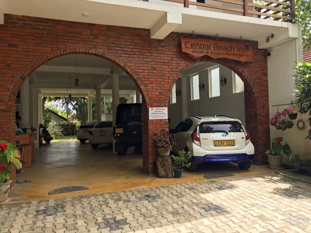 Central Beach Inn