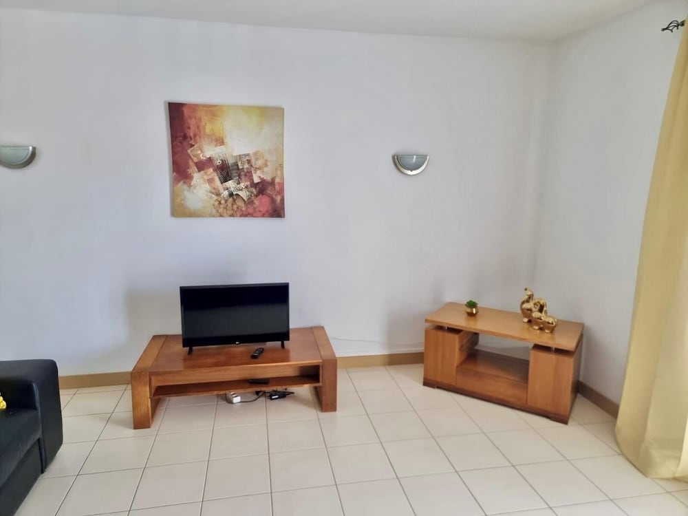 2Bed-Vila-Verde Sal Cape Verde-Balcony-Pool