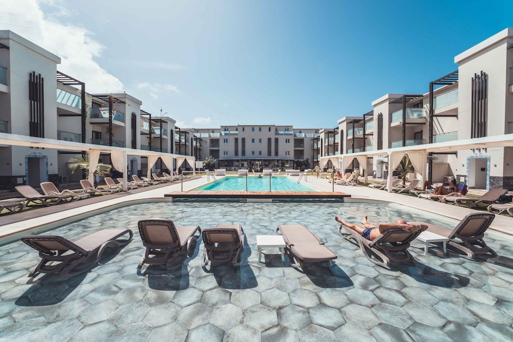 Hotel Halos Casa Resort