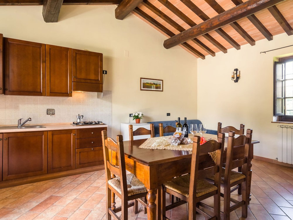 Hotel Farmhouse In Perugia With Swimming Pool