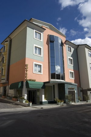 Hotel San Michele cazare L'Aquila