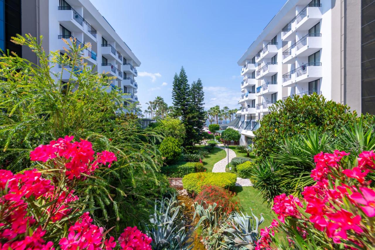 dal travel Meryan Hotel