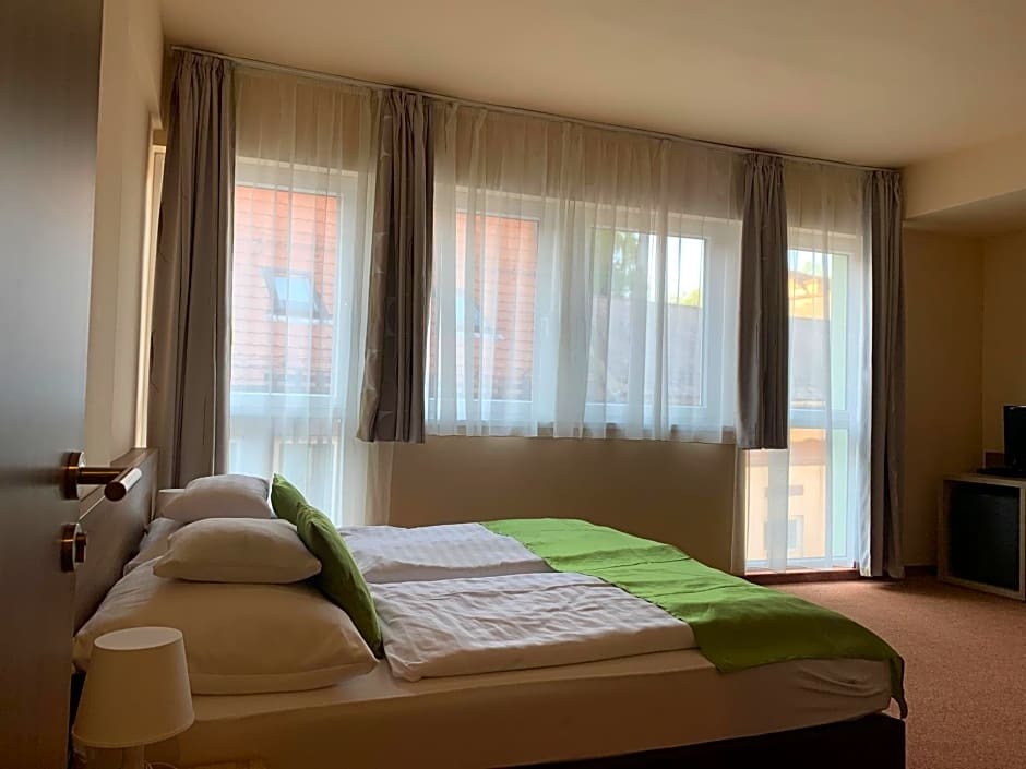 Centrooms Park Eger