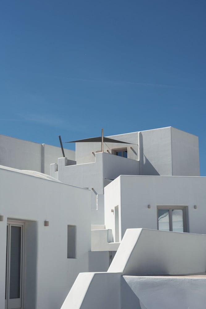 Oikos Santorini Living Concept