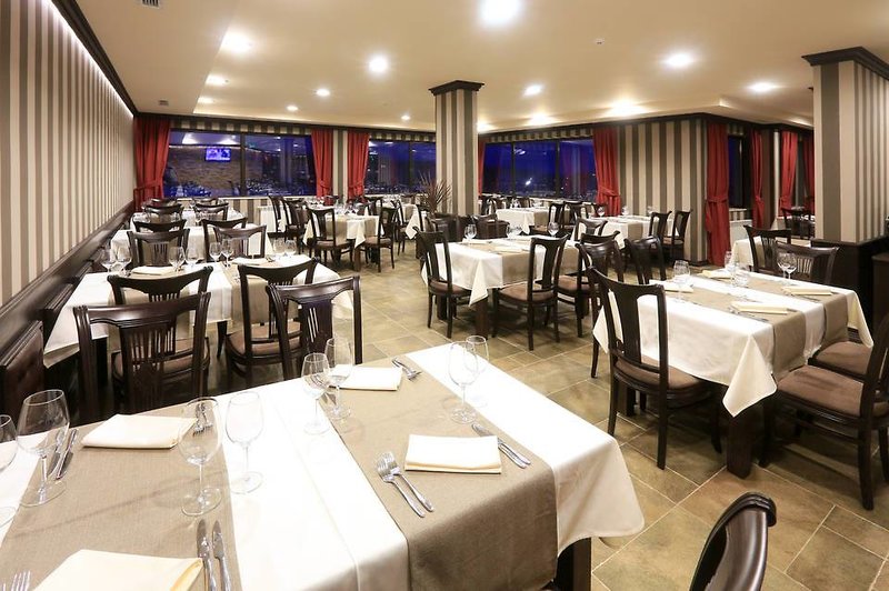 Royal Park Spa Hotel & Apartments