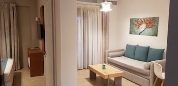 Hatzoudis Luxury Suites