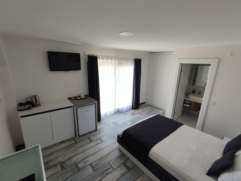 Wb Weekend Otel