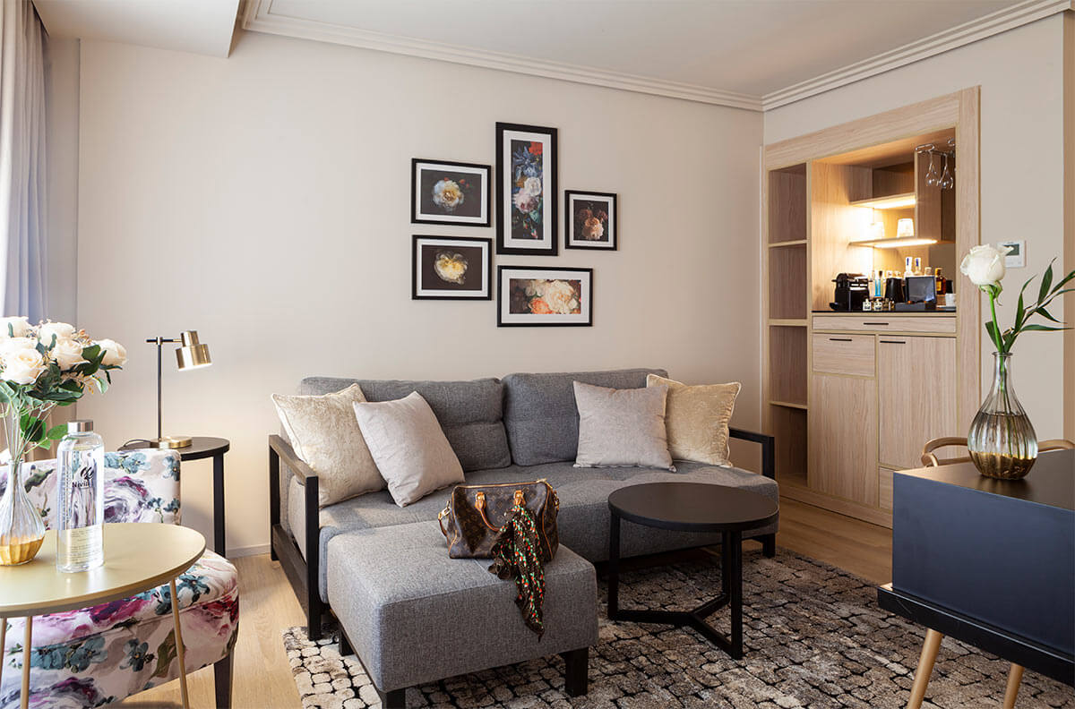dal travel Nivia Born Boutique Hotel