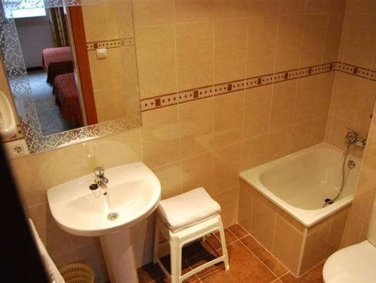 Hostal Y Apartamento Moli De Mar