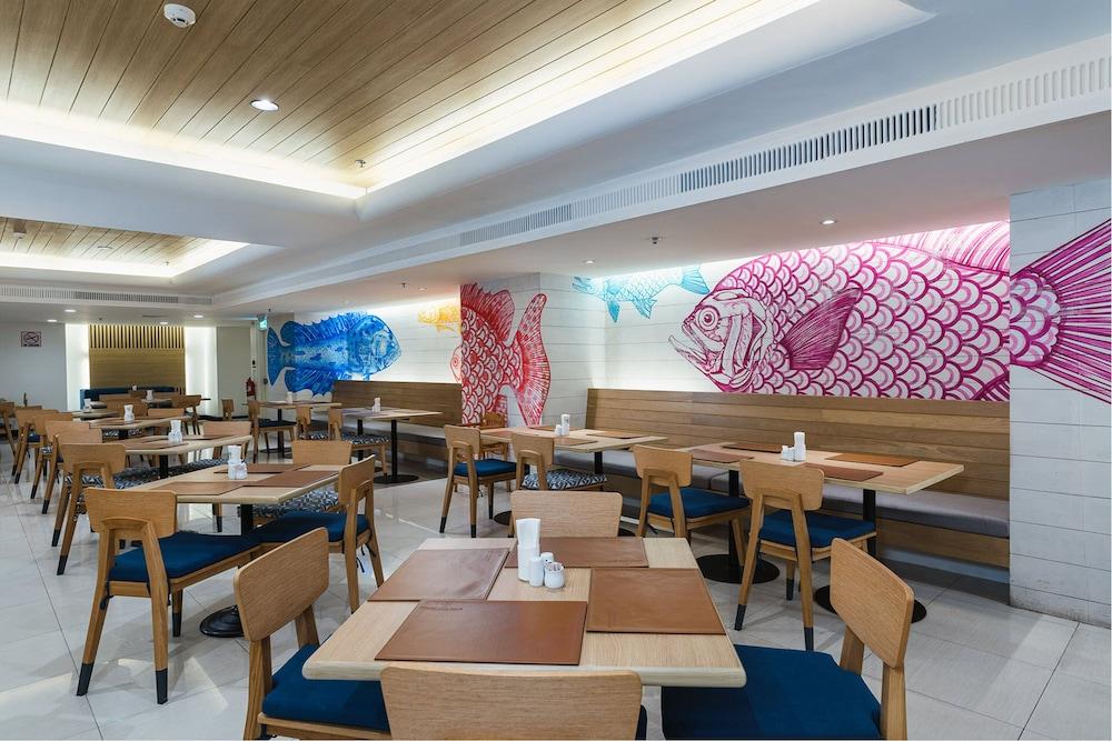 Hotel Jomtien Palm Beach Hotel And Resort