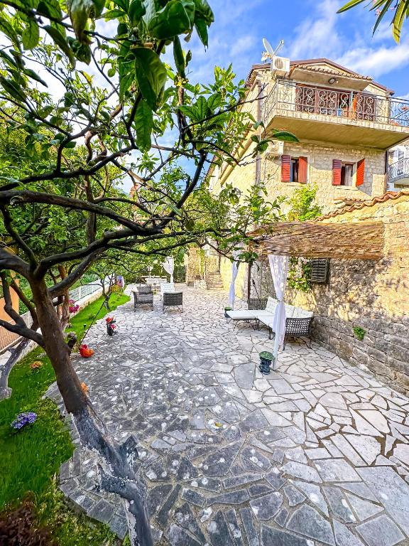 Hotel Serenita Stone House