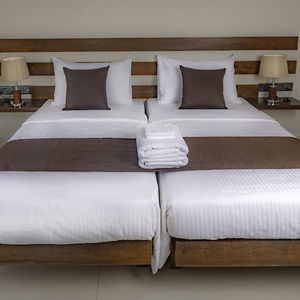 Hotel Hive 68 cazare Negombo