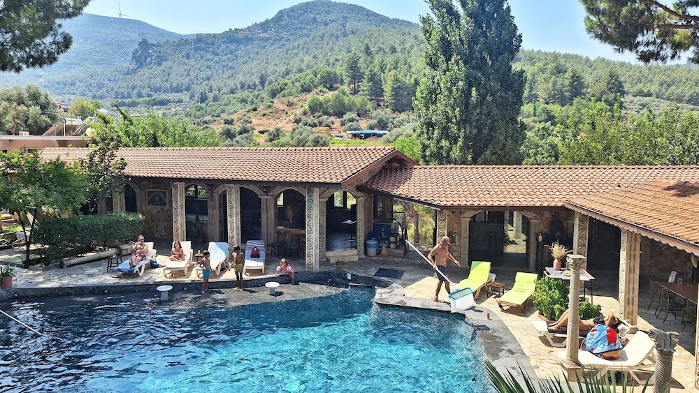 Hotel Atillas Getaway