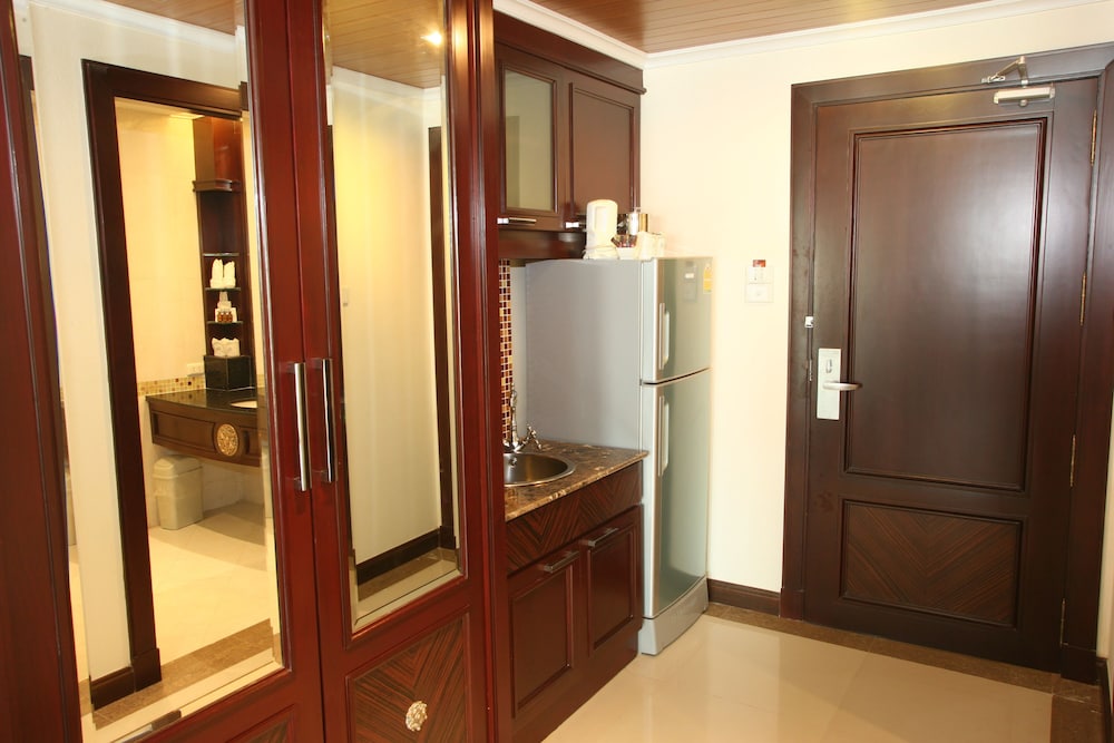Lk Residence