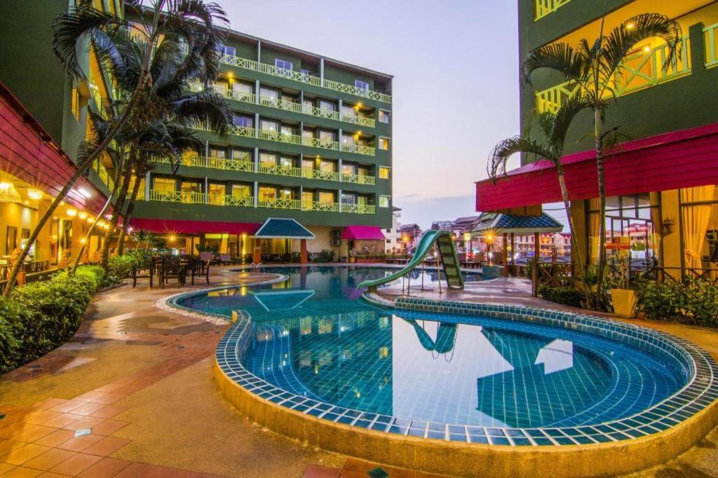 Hotel Phuphaya Resort