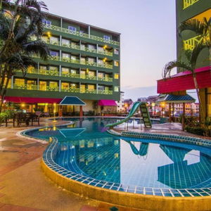 Sejur Phuphaya Resort vacanta Pattaya