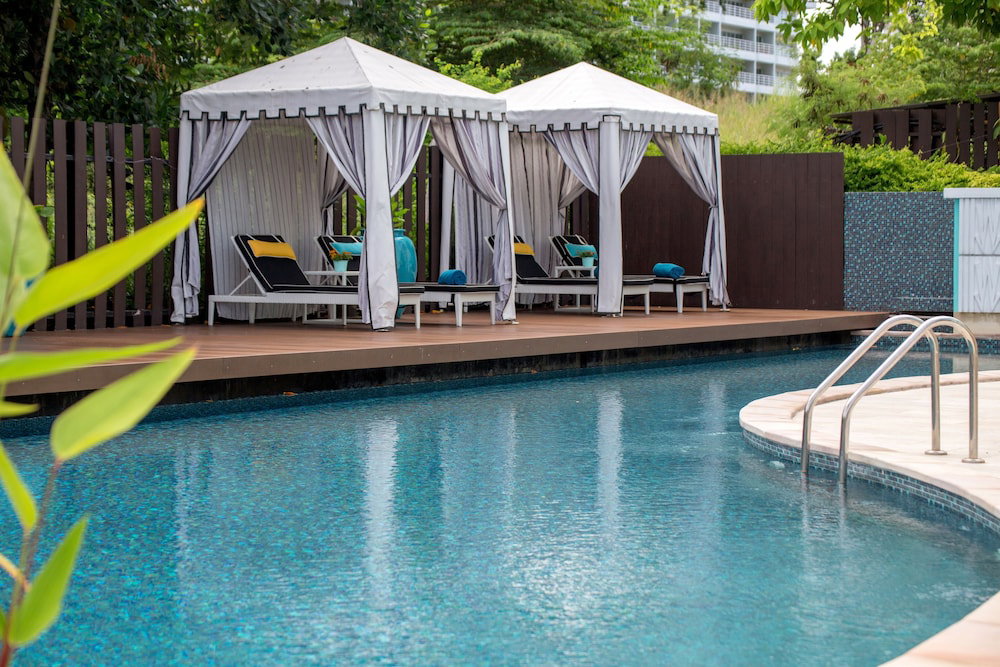 Wave Hotel Pattaya