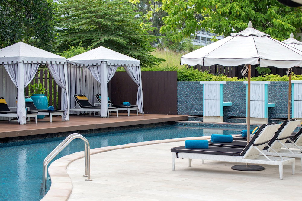 Wave Hotel Pattaya