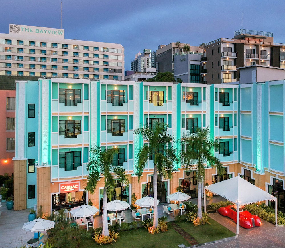 Wave Hotel Pattaya