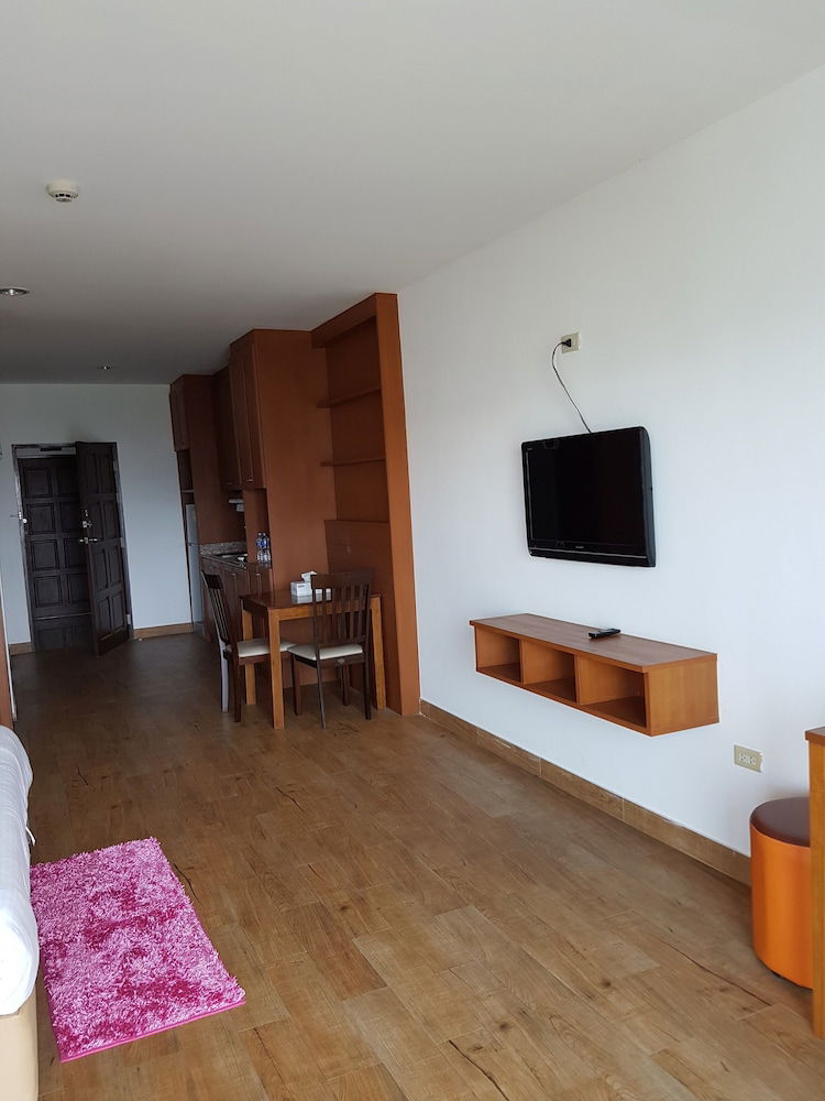 Hotel Vtsix Condo Service At View Talay Condo