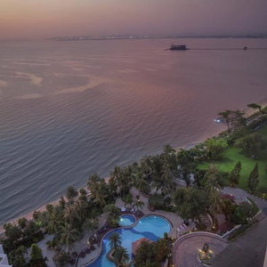 Hotel Cholchan Pattaya Resort cazare Pattaya
