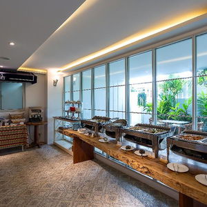 Hotel Costa Village Bangsaray cazare Sattahip