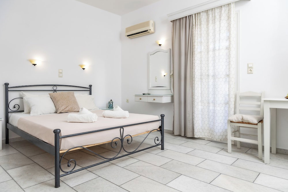 Hotel Depis Studios & Apartments