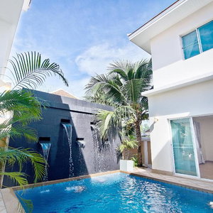 Sejur Tropicana Pool Villa vacanta Pattaya