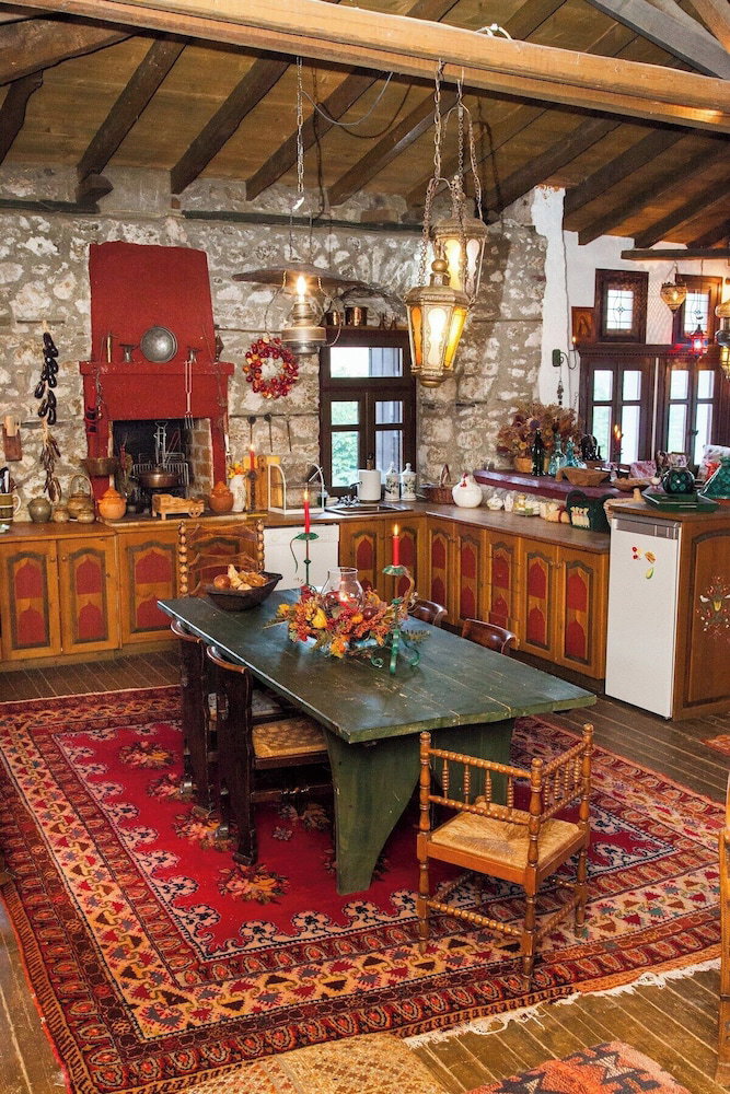 Hotel 260M2 Unique Mountain House In Lilea Parnasos