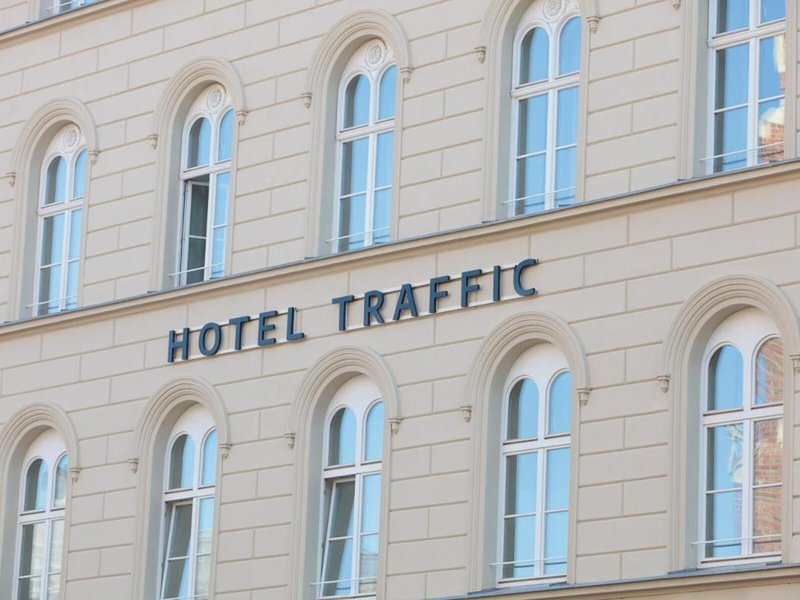 Hotel Hotel Traffic