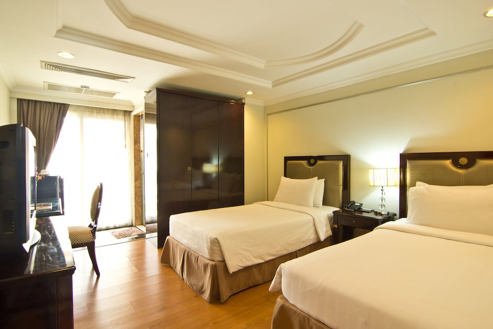 Lk Mantra Pura Resort