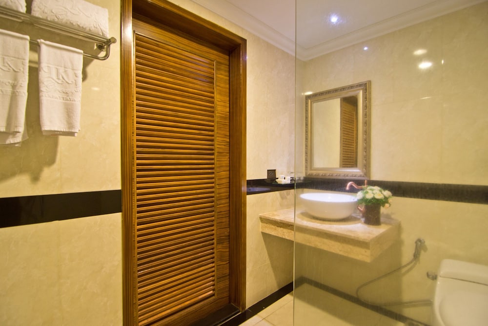 Lk Mantra Pura Resort