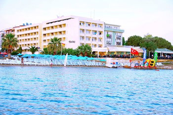 Hotel Tuntas Beach
