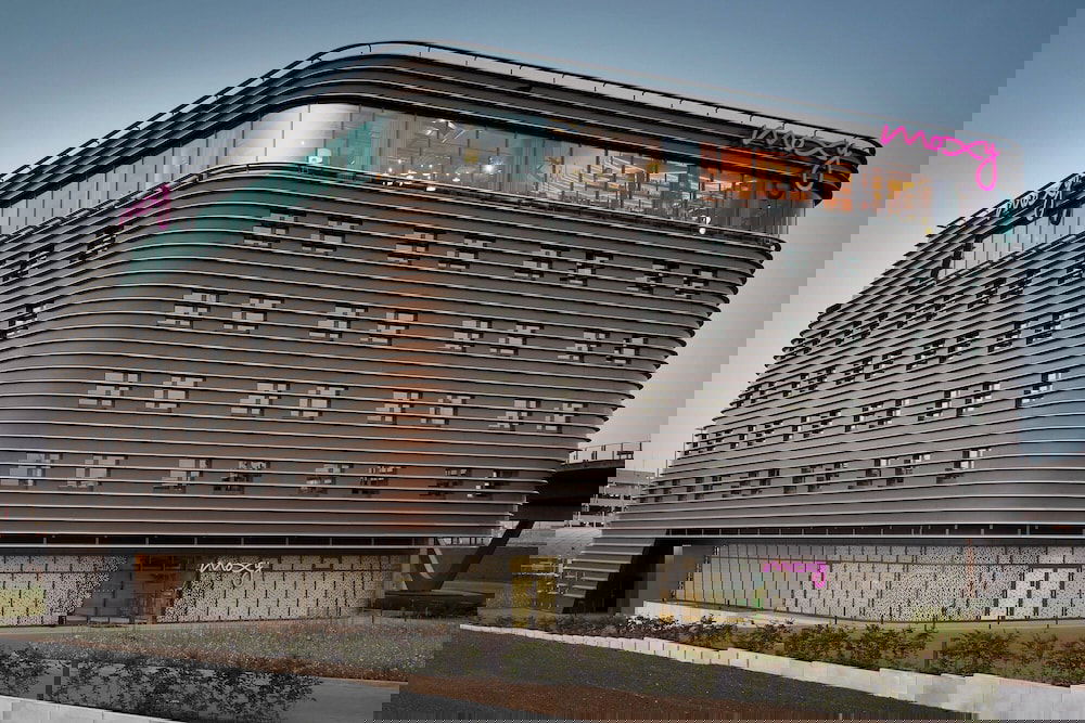 Hotel Moxy Cologne Bonn Airport