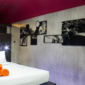 Hotel Nicky's Handlebar cazare Patong