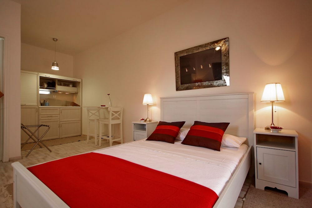 Hotel Aloe Luxury Apartments And Suites