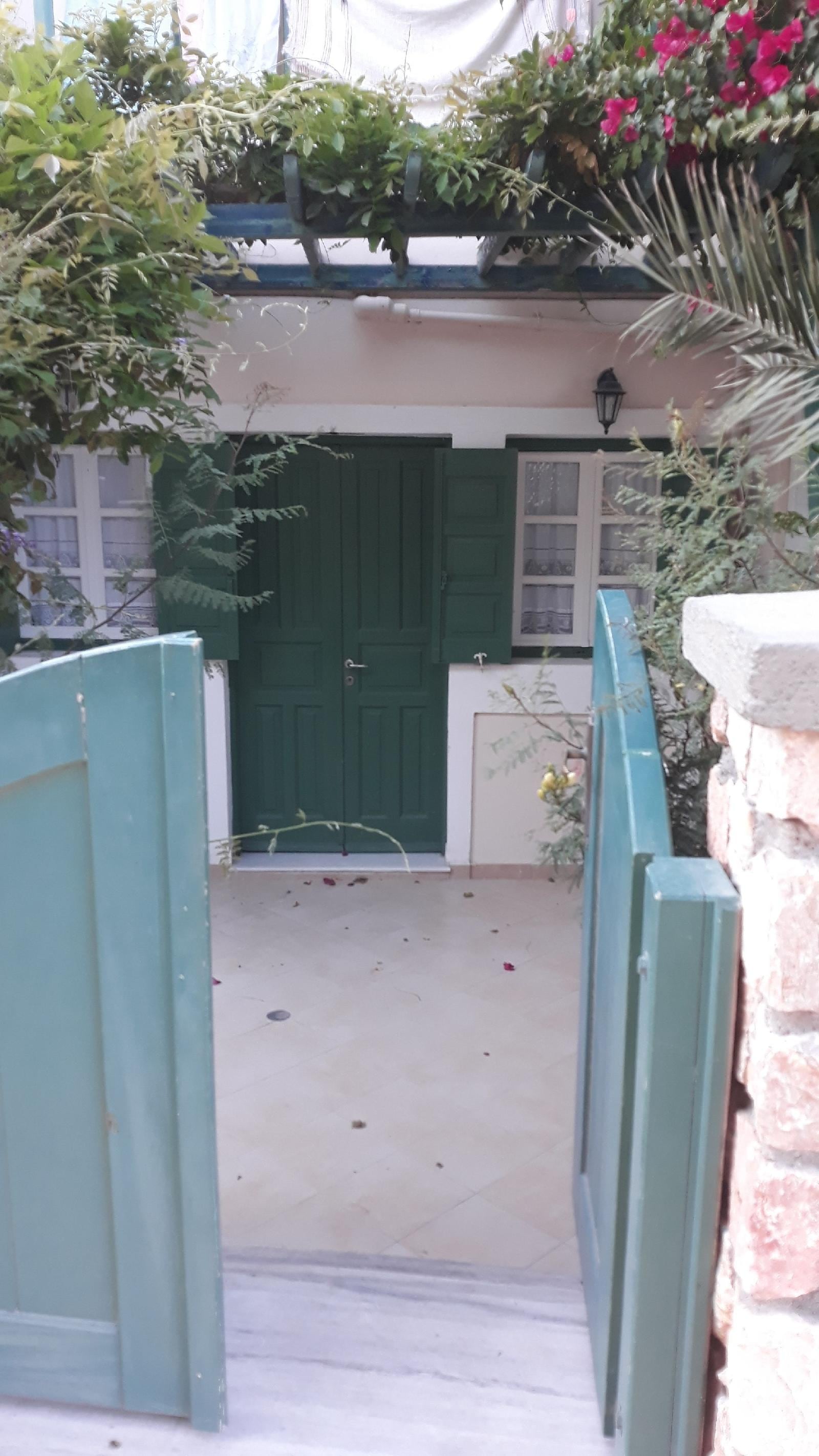 Mary Studios And Apartments