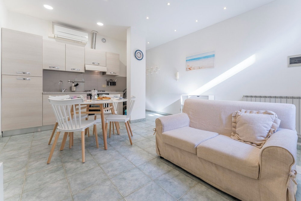 Casa Verdi Near The Beach In Viareggio