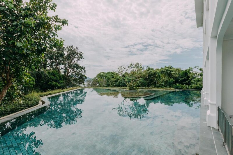 Marina Gallery Resort Kacha Kalim Bay