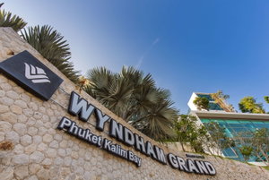 Hotel Wyndham Grand Phuket Kalim Bay cazare Kathu