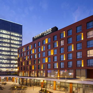 Hotel Courtyard Chisinau cazare Chisinau