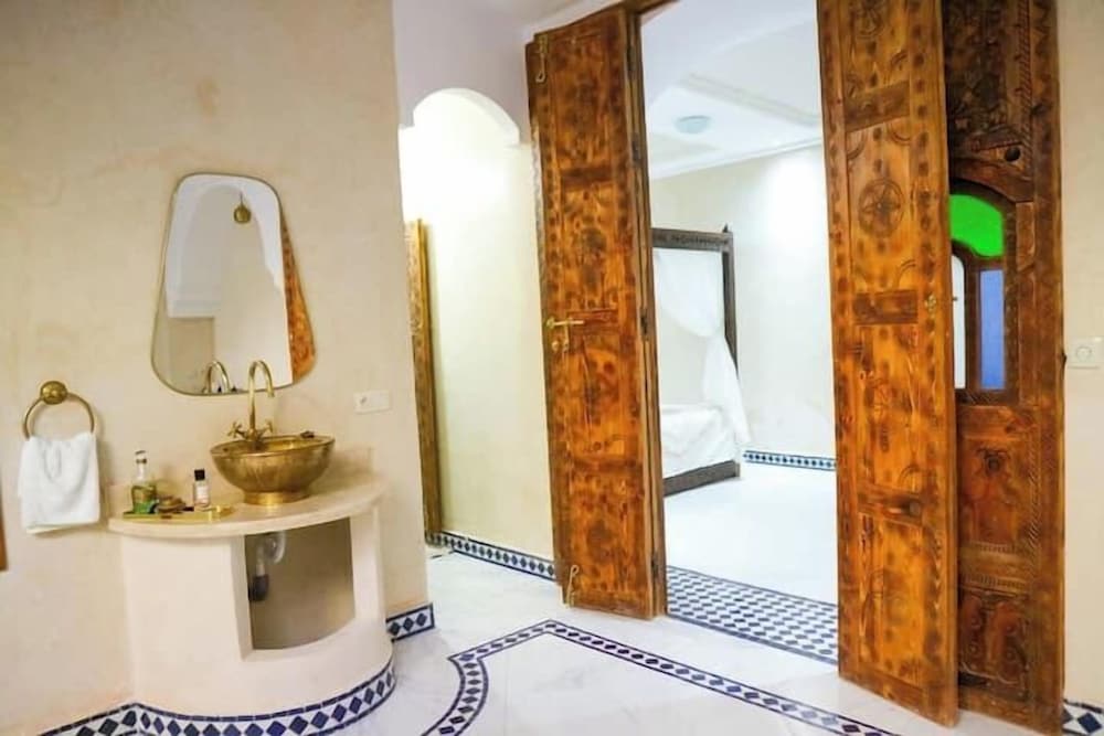 Hotel Riad Rkiya