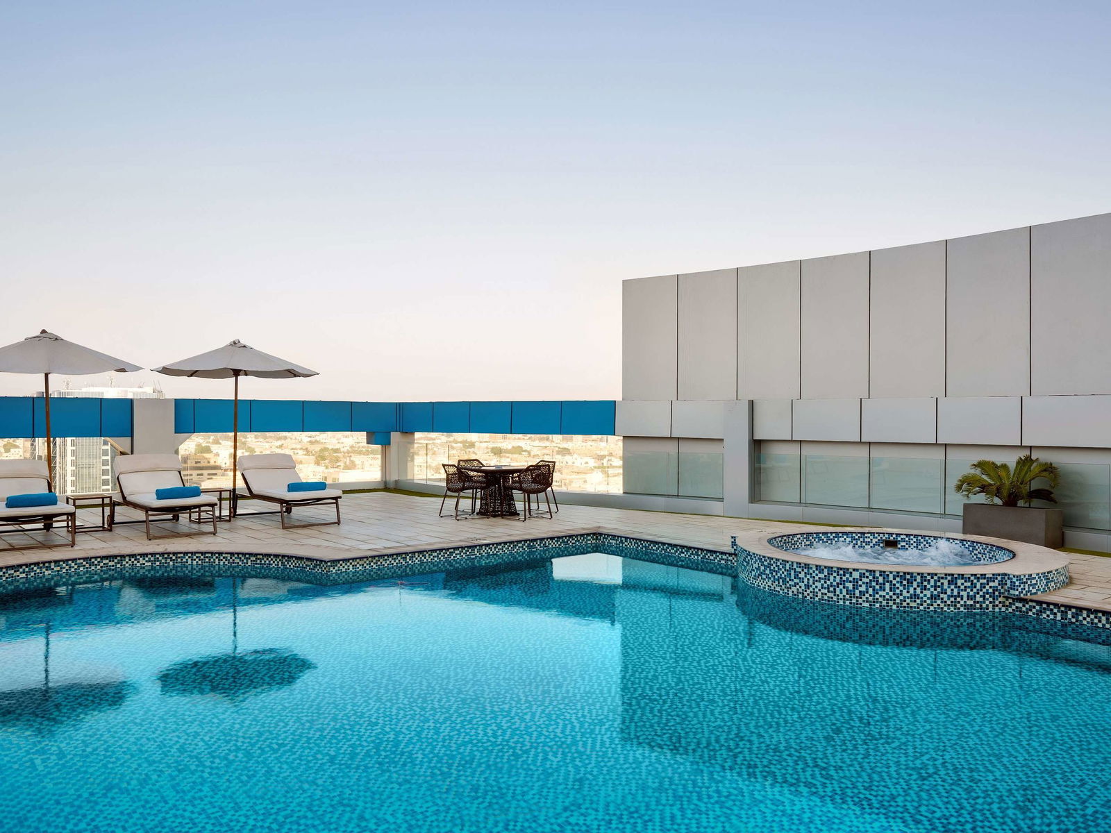 Hotel Novotel Jeddah Tahlia Street