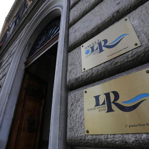 Hotel Luxury On The River cazare Roma